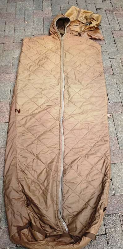 Big Old SADF good quality military sleeping bag in good condition with head cover and carry bag
