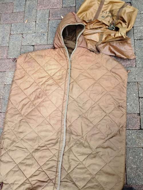 Big Old SADF good quality military sleeping bag in good condition with head cover and carry bag