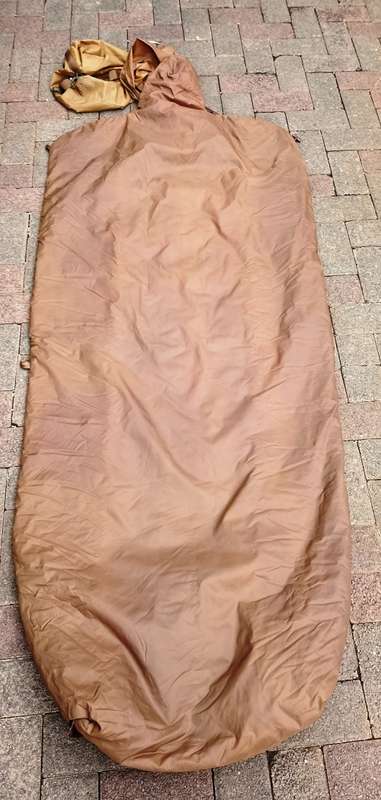 Big Old SADF good quality military sleeping bag in good condition with head cover and carry bag
