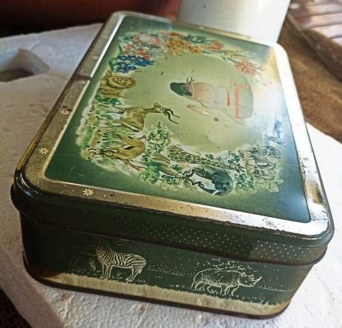 Rare Vintage Baumann`s 1 lb South Africa Wilk Life Biscuit Tin-Dia. 21.5 x 14 x 6 cm