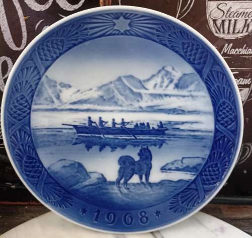 Royal Copenhagen 1968 -Denmark `The Last Umiak Kai Lange Konebad` Dia.18 cm Collectible Plate Blue