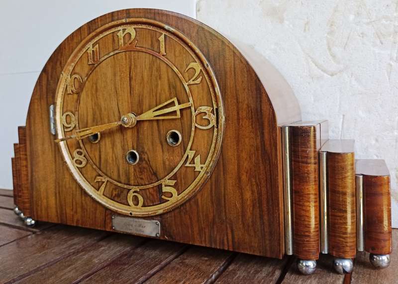 Vintage 1930`s Foreign Art Deco Mantel clock in working condition with key