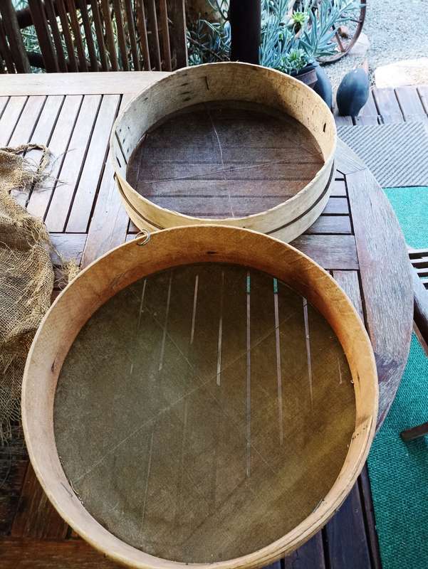 2 x Old wooden Sieves-TD 43cm, H 11 cm and TD 40 cm x H 10 cm-Sell per Sifter and not lot