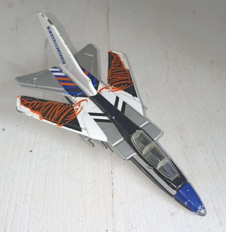 Vintage Matchbox 2000 Tornado S 22 Fighter Plane-need front wheel