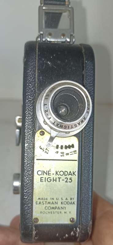 Vintage Cine-kodak Eight-25 movie Camera-wind up mechanism working