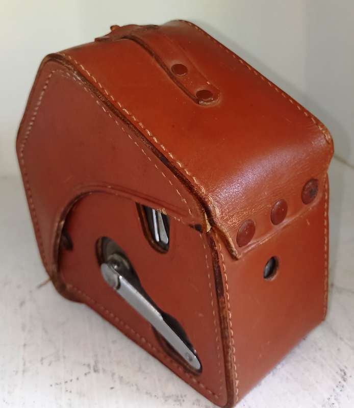 Vintage Atlas 8 mm Cine works movie Camera-wind up mechanism working-leather pouch