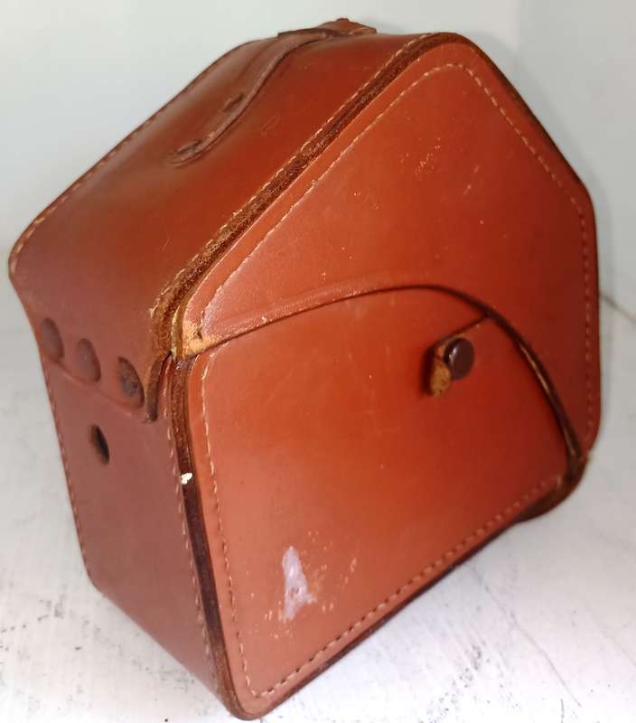 Vintage Atlas 8 mm Cine works movie Camera-wind up mechanism working-leather pouch