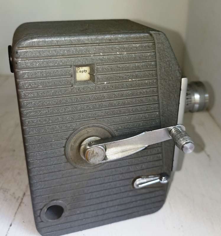 Vintage Atlas 8 mm Cine works movie Camera-wind up mechanism working-leather pouch