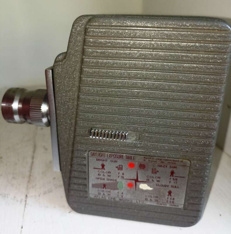 Vintage Atlas 8 mm Cine works movie Camera-wind up mechanism working-leather pouch