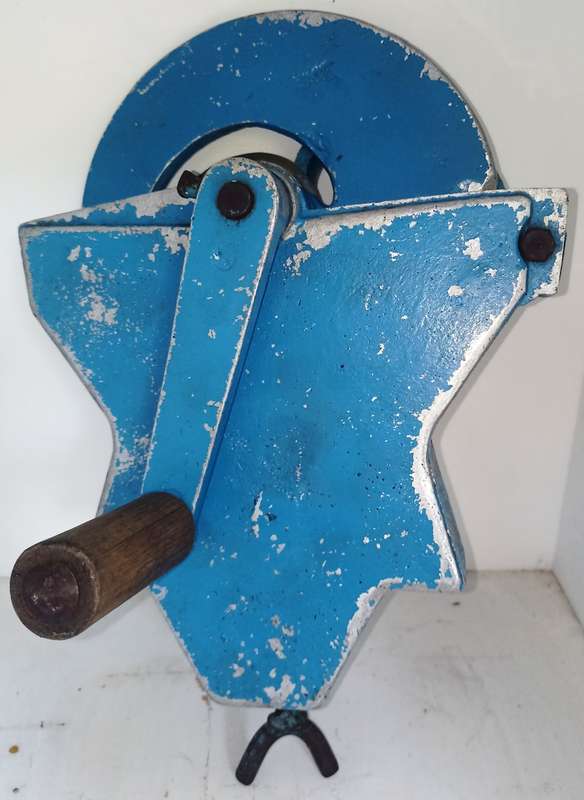 Aluminum Table Mount Biltong Slicer-In working order and in blade good condition