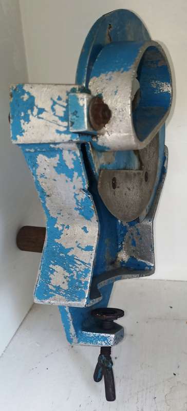 Aluminum Table Mount Biltong Slicer-In working order and in blade good condition