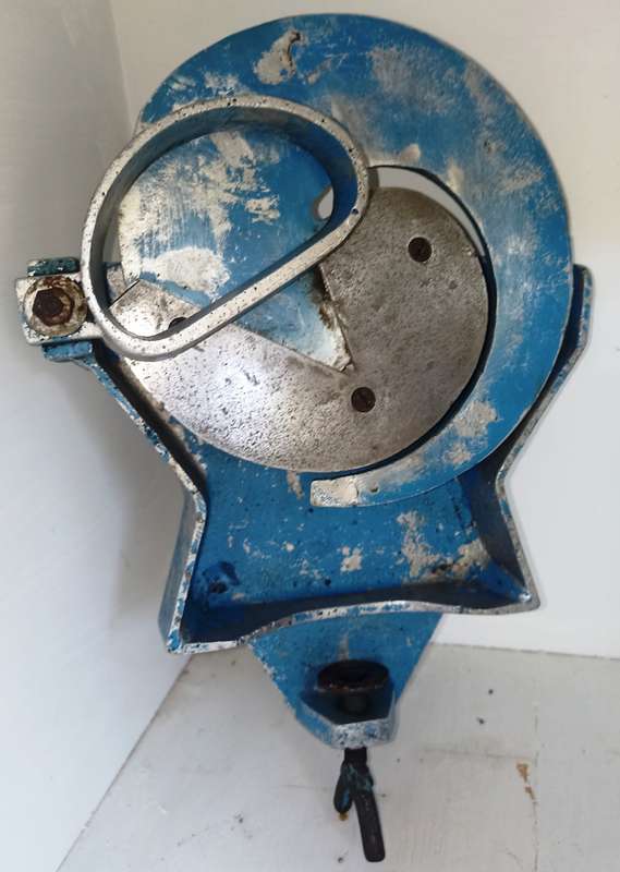 Aluminum Table Mount Biltong Slicer-In working order and in blade good condition