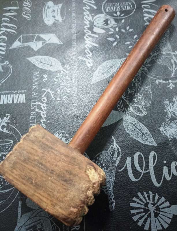 Vintage wooded meat tenderizing hammer-Length 32 cm, head 9 cm x 6cm x 6 cm