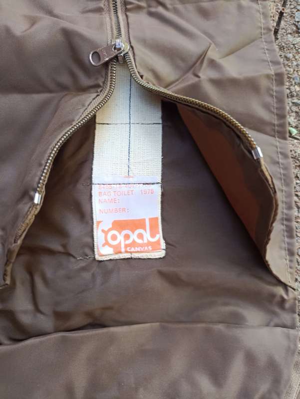 4 Old SA Army Toiletries bags from the 1960/70`s-sell per bag and not as a lot-good condition