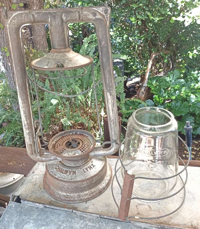 Calwyn Lynx Paraffin Lamp
