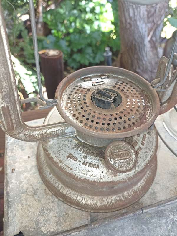 Calwyn Lynx Paraffin Lamp