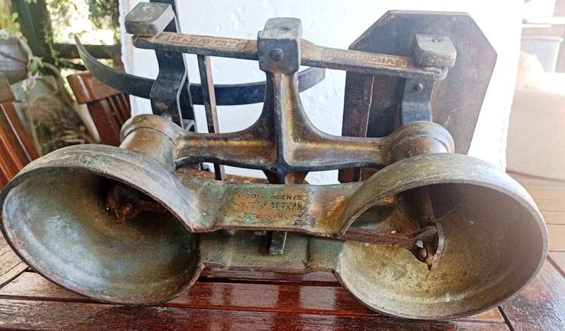 Vintage W&A Avery Birmingham Shop Scale without bucket-working