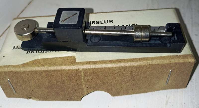 Vintage  Gramophone Connoisseur Precision Stylus Balance with instructions
