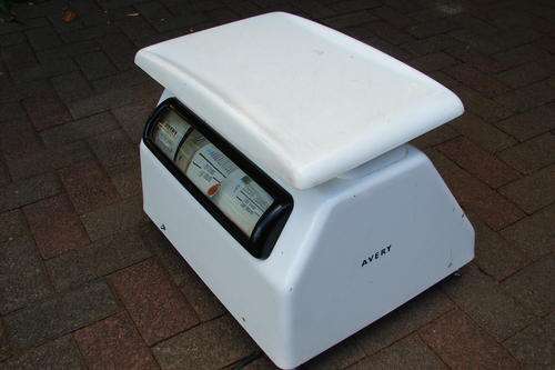Vintage Avery Self-Indicating Computing Counter Scale (Meat/Cheese). Known as"The Fort"