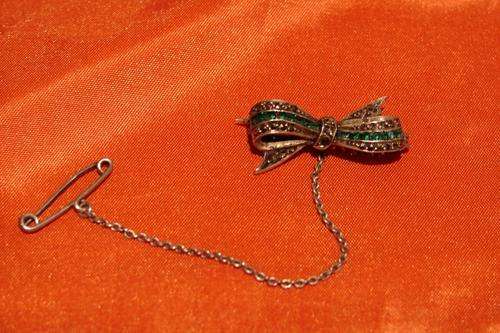Beautiful Marquzette & Emerald Silver Bow Brooch with Safety Chain