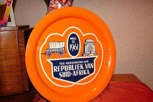 Republiek van Suid Afrika  31 May 1961- Commemoration Enamel Tray-Regd. 75/1961