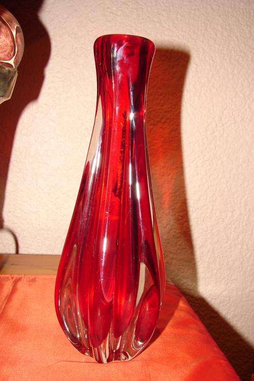 Beautifull Red Murano Vase-Height 27 cm-good condition-no chips or cracks