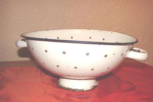 Large Vintage White Enamel Stainer with Blue Trim - Height 13cm - width 28cm