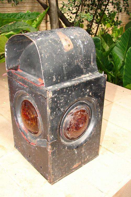 Signal lamp - Glasses in good condition (no chips or cracks)-No handle and inner parts