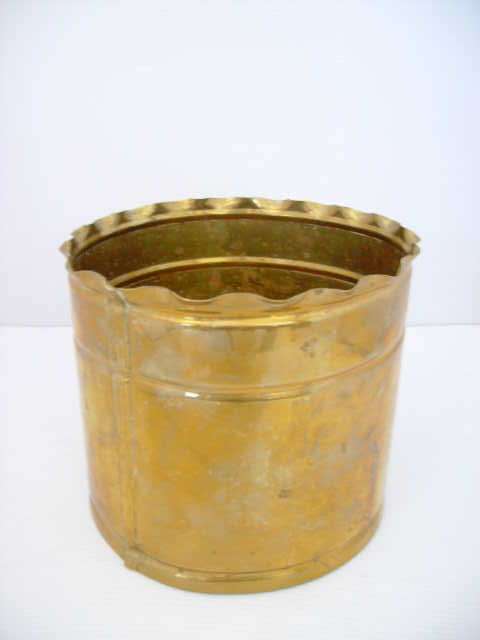 NICE BRASS BUCKETT. PLEASE READ DISCRIPTION & SHIPPING DETAILS.