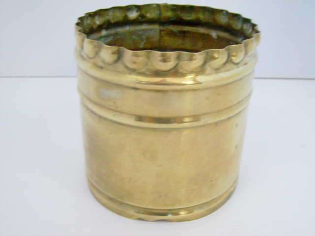 VERY NICE BRASS BUCKET. PLEASE READ DESCRIPTION