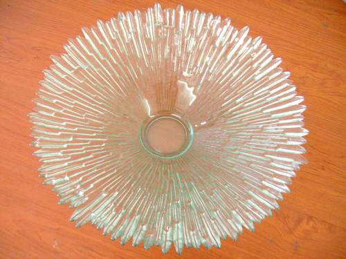 BEAUTIFULL GLASS BOWL.DIAMETER 380MM.READ DESCRIPTION?