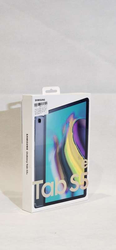Samsung Galaxy Tab S5e 10.5` (T725) LTE & WiFi Tablet - with original book cover
