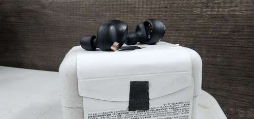Sony Wireless Noise Cancelling Earphones WF-1000XM4-store display
