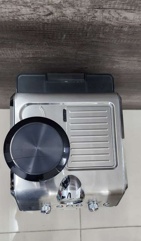 Delonghi - La Specialista Arte Manual Pump Espresso Machine - EC9155.MB