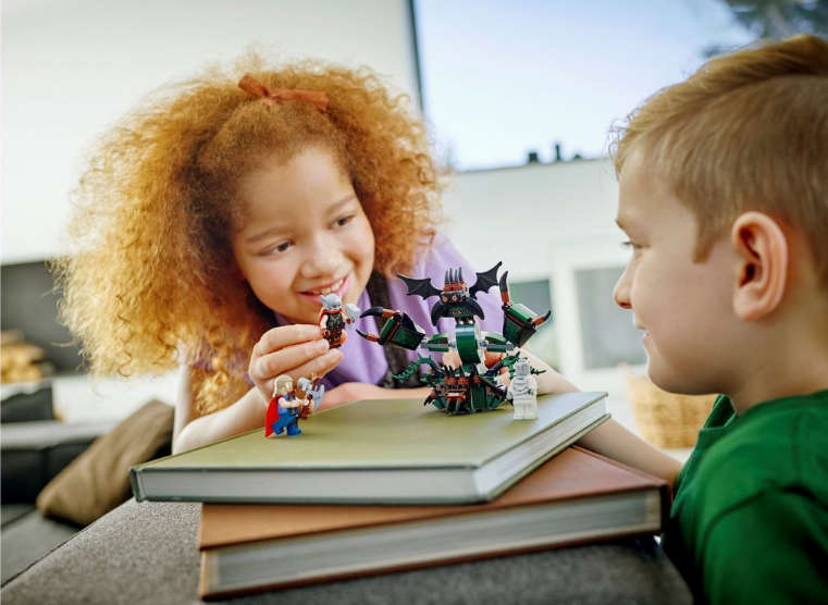 LEGO® Marvel Super Heroes Attack on New Asgard