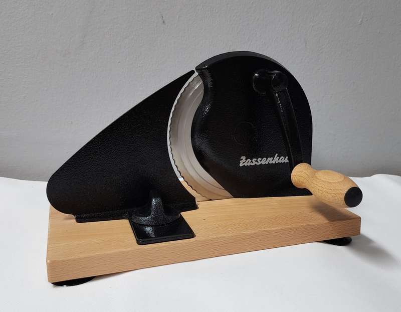 Zassenhaus Classic Manual Bread Meat Cheese Slicer-Black