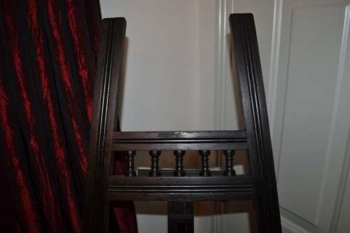 Easel