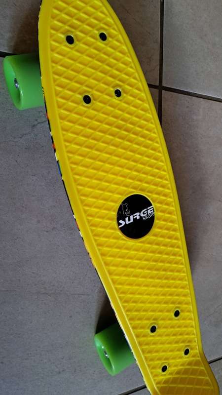 Surge Manic Icon Skateboard