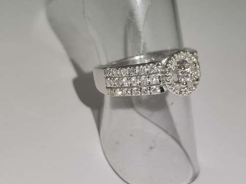 Magnificent White-Gold Halo Diamond Ring
