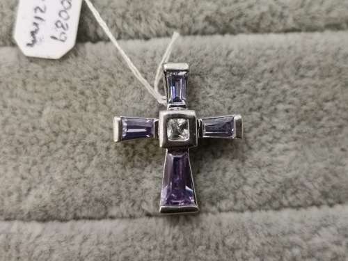 Stunning Silver Cross Pendant