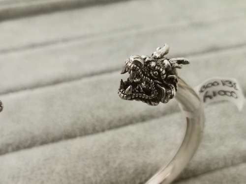 Detailed Silver Dragon Cuff!!
