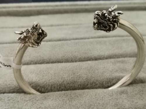 Detailed Silver Dragon Cuff!!