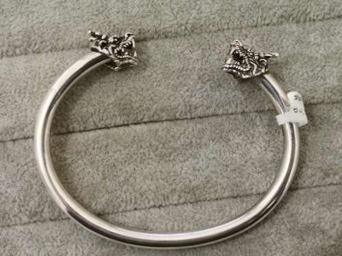 Detailed Silver Dragon Cuff!!