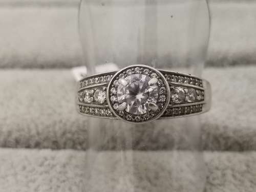 Dazzling Silver Ring