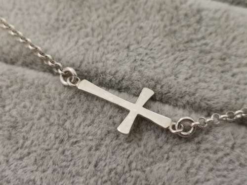 Sweet Silver Cross Chain