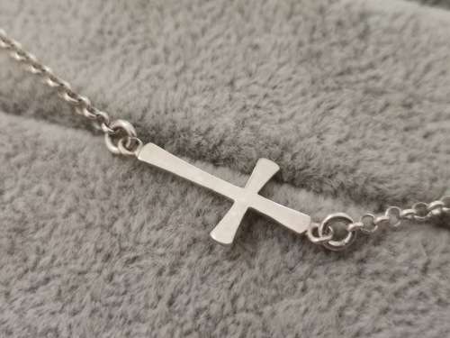 Sweet Silver Cross Chain