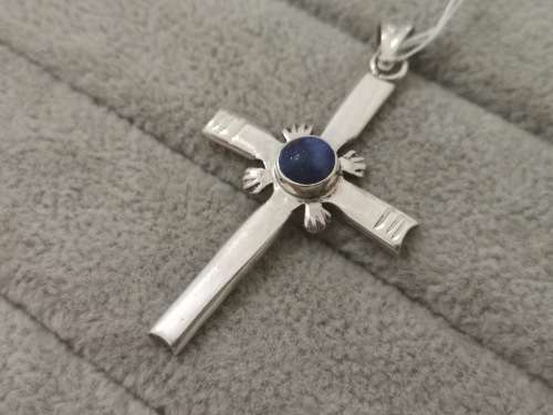 Gorqeous Silver Cross Pendant