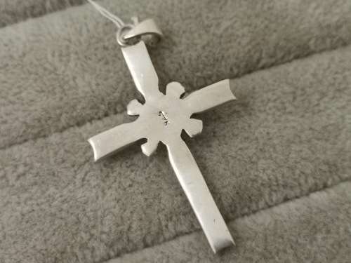 Gorqeous Silver Cross Pendant