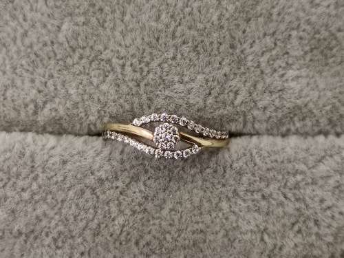 DISCOUNT!! Charming Yellow Gold Ring
