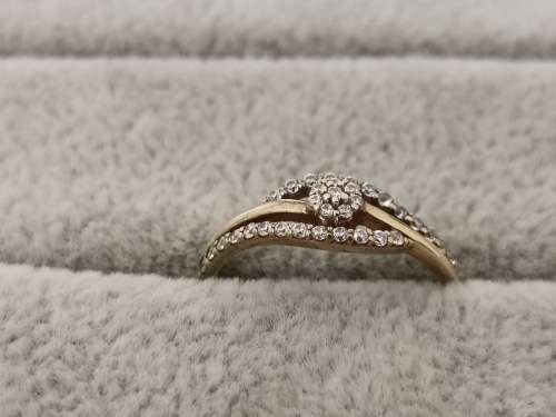 DISCOUNT!! Charming Yellow Gold Ring